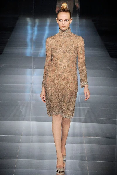 Look 18